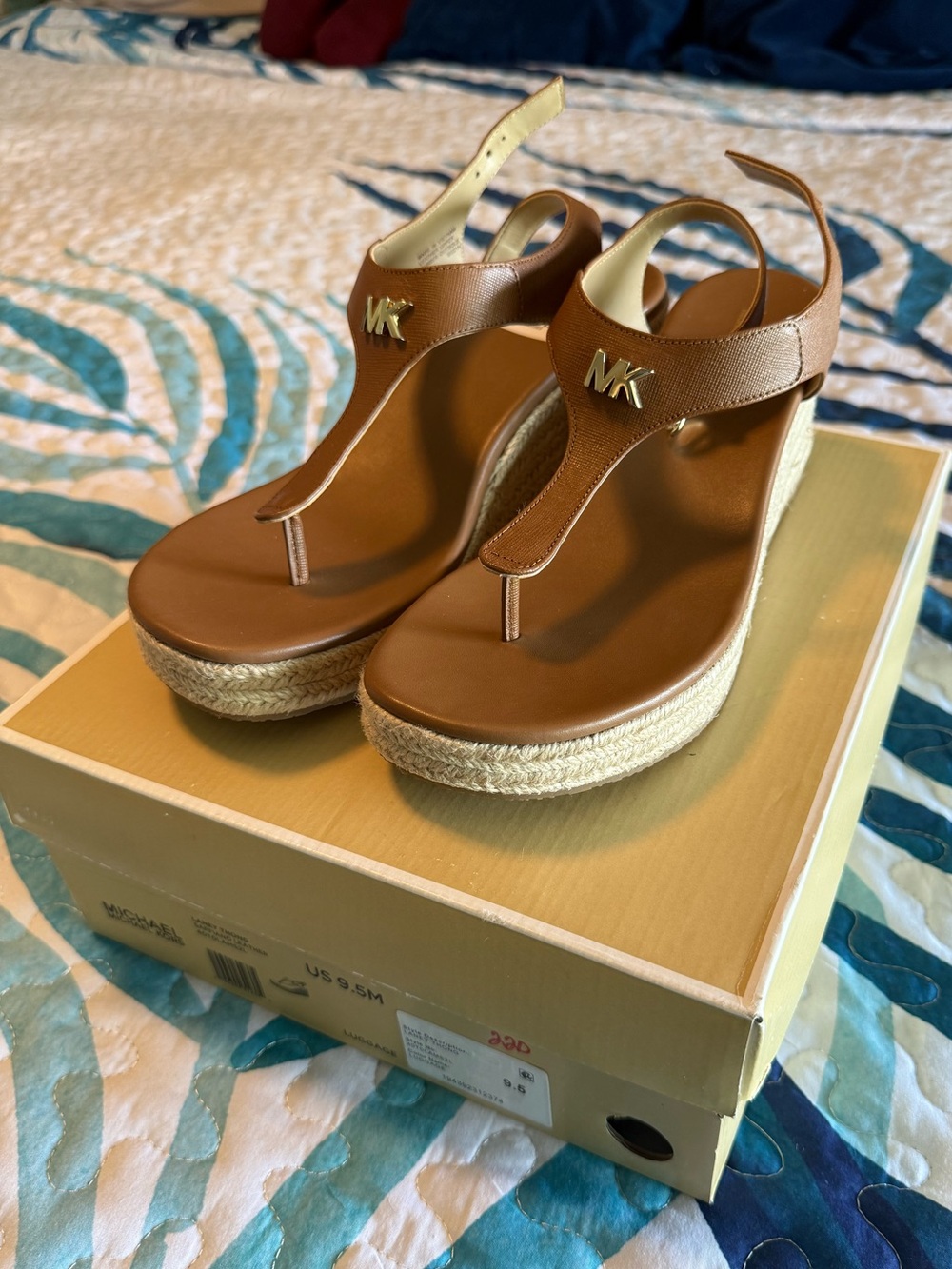 NWT Michael Kors Tan Leather Espadrille Wedge Thong Sandals